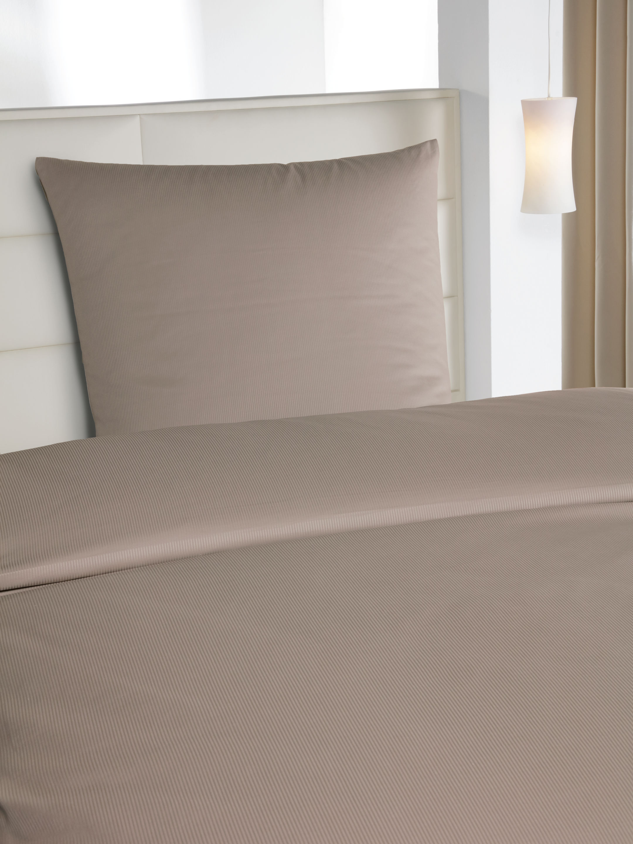 Bettwäsche Imola Streifsatin 2 mm Hotelverschluss 30 cm